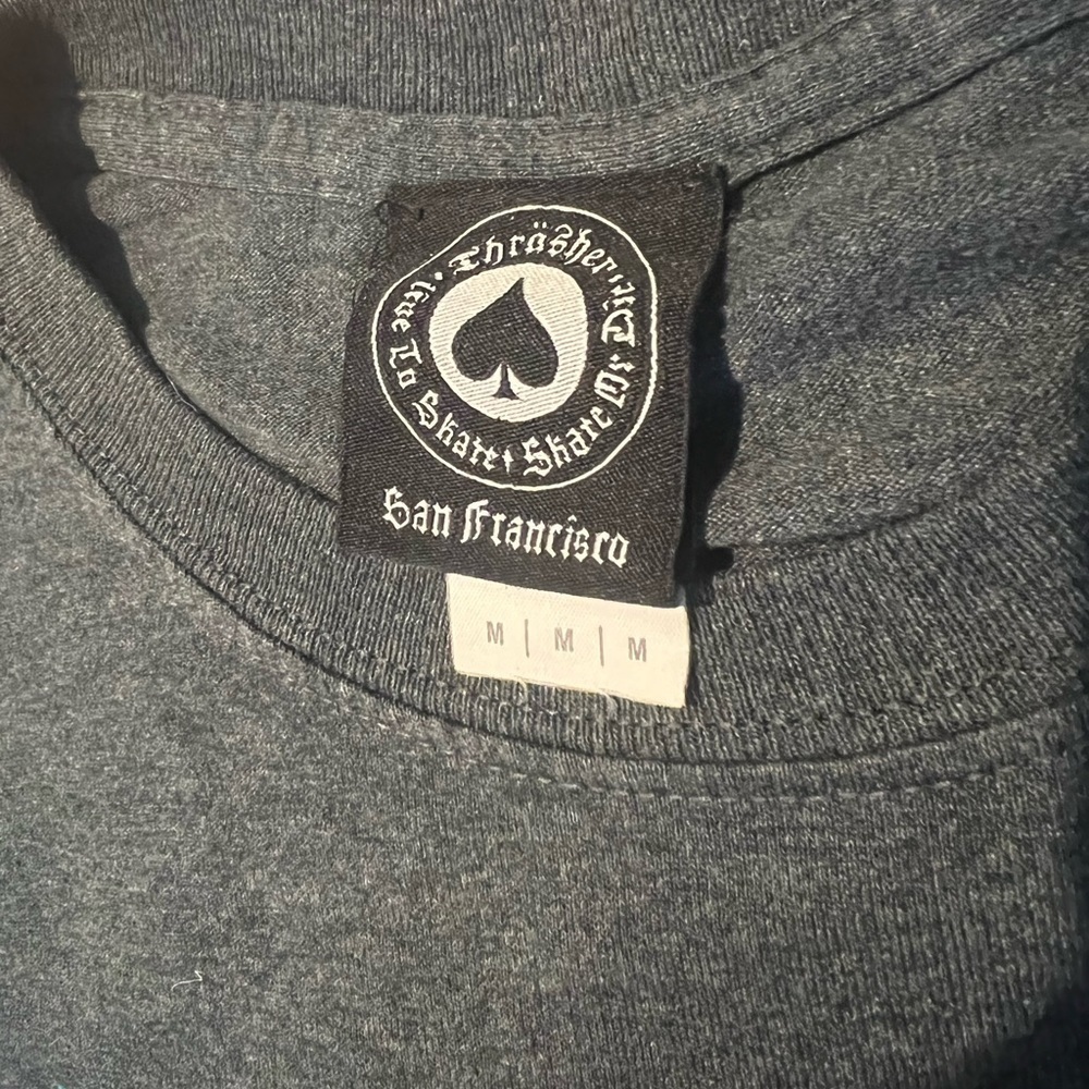 Grey Thrasher T-Shirt Sz M - Picture 2 of 3